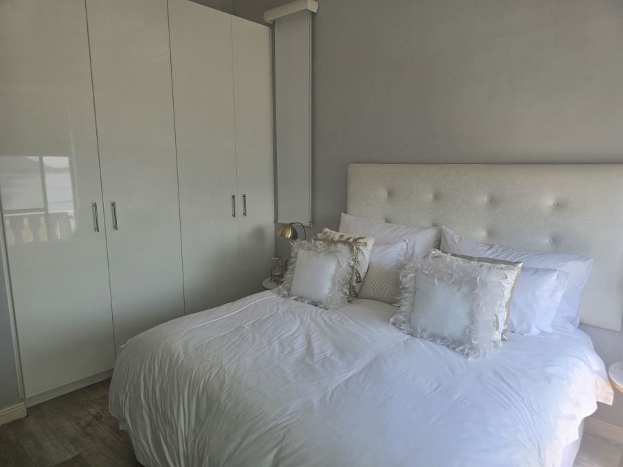 4 Bedroom Property for Sale in Ifafi North West